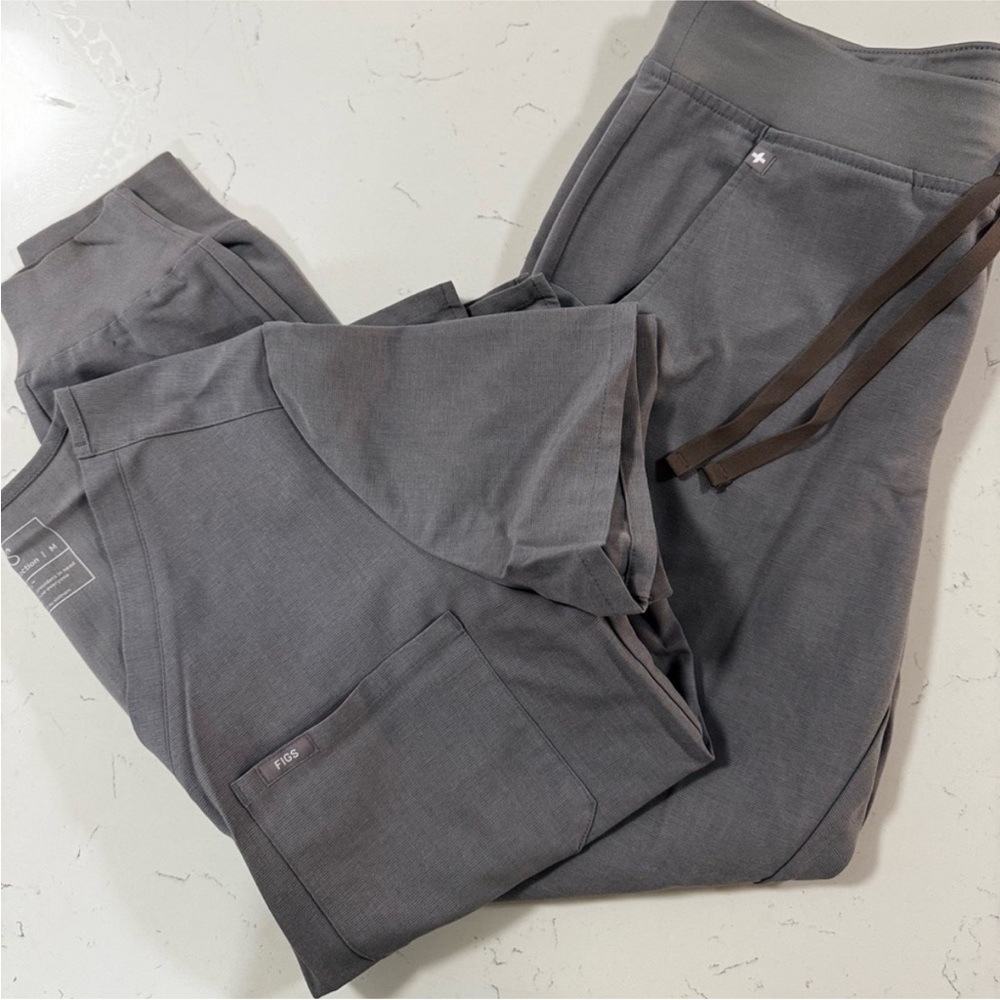 Figs Gray Scrub Set